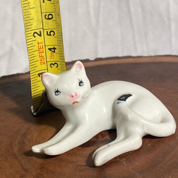 Vintage Abstract Cat Figurine with blue accents and unique look and shape - Picture 8 of 8
